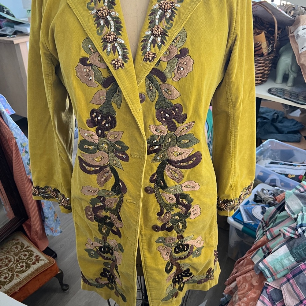 Embroidered Olive Green Women's Coat